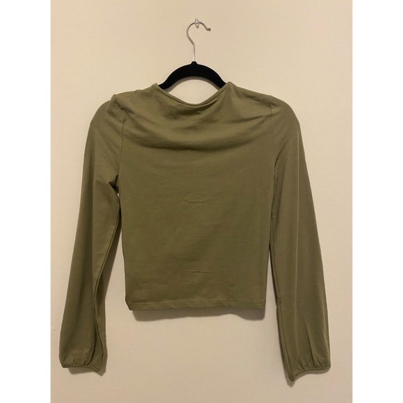 Top - Picture 2 of 2